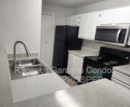 Building Photo - 5501 Rosebriar Way