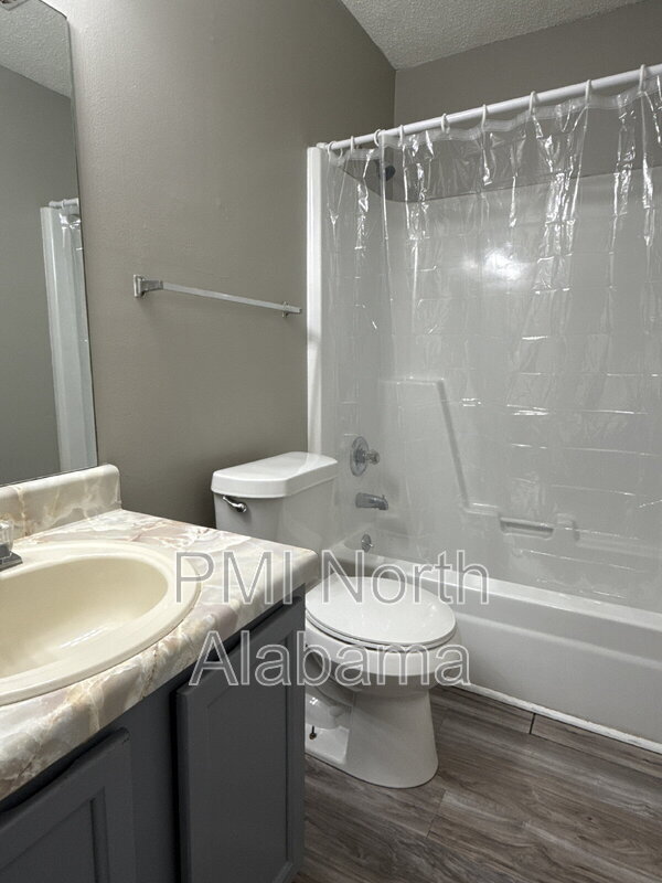 Building Photo - 4424 Torrance Dr NW