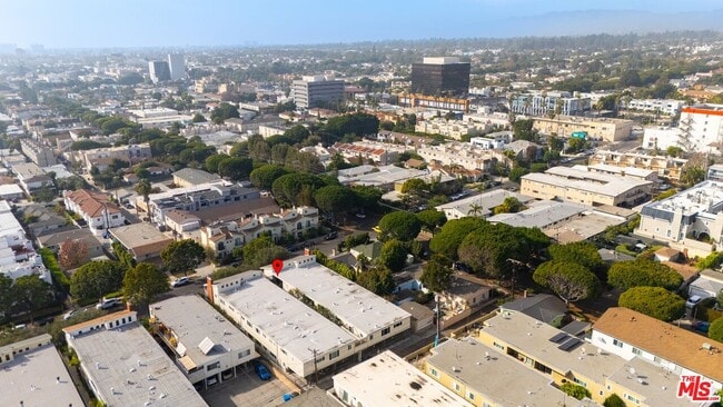 Building Photo - 1317 Stanford St
