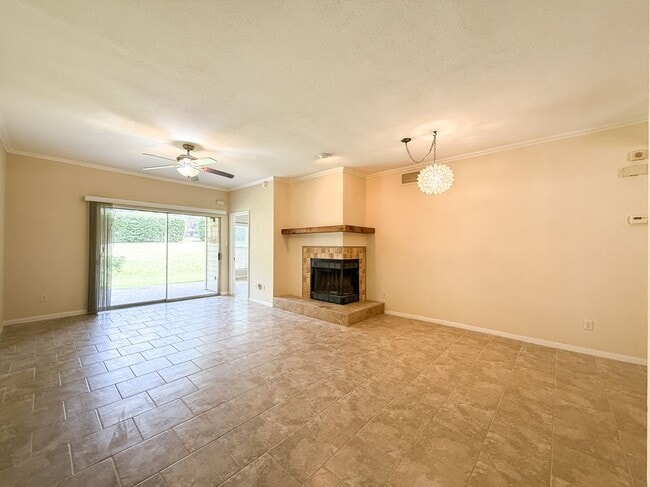 Building Photo - 2450 Wickersham Ln