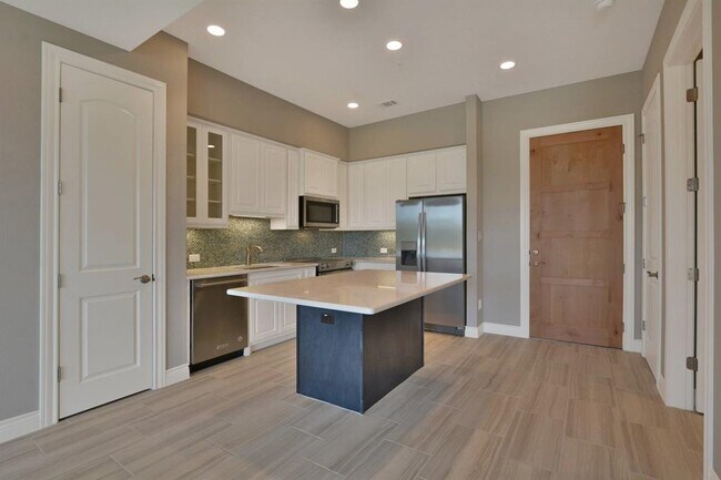 Building Photo - 106 Bella Toscana Ave