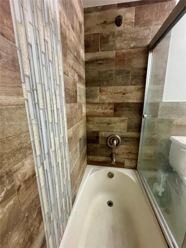 Building Photo - 6375 SW 136th Ct