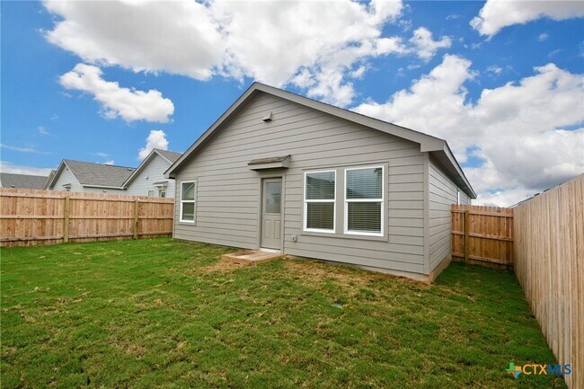 Building Photo - 776 Bullsnake Trl