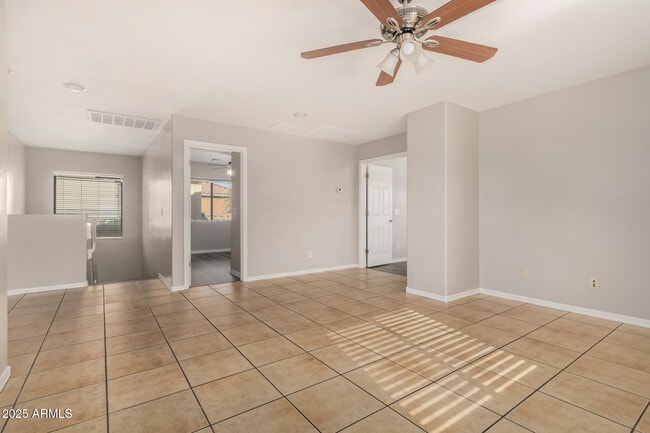 Building Photo - 4115 W Valley View Dr