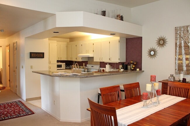 Building Photo - 5064 Foothills Dr