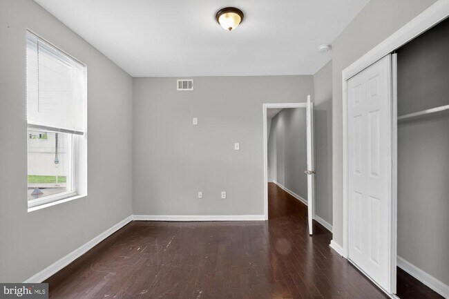 Building Photo - 1626 N 25th St