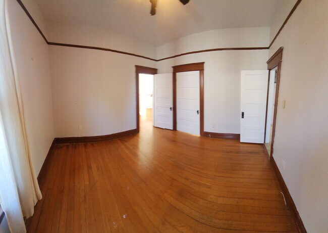 Building Photo - Islay Street  770-774