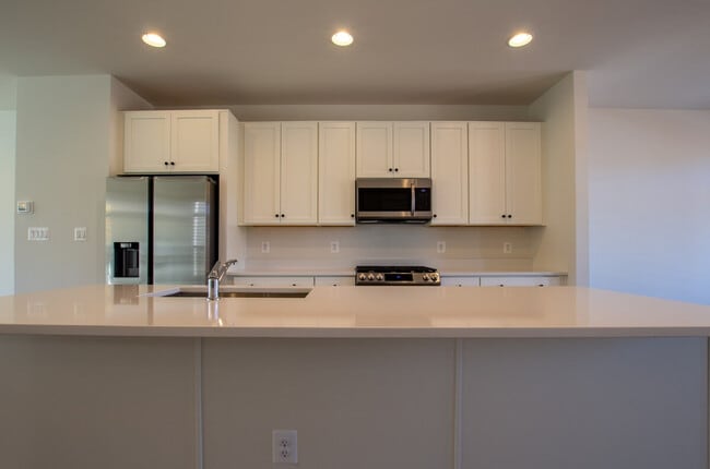 Building Photo - 5227 Ridgeview Retreat Dr