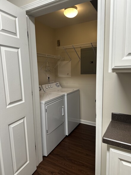Laundry room (W/D included) - 3106 Margellina Drive