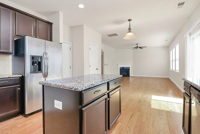 Building Photo - 14321 Green Birch Dr