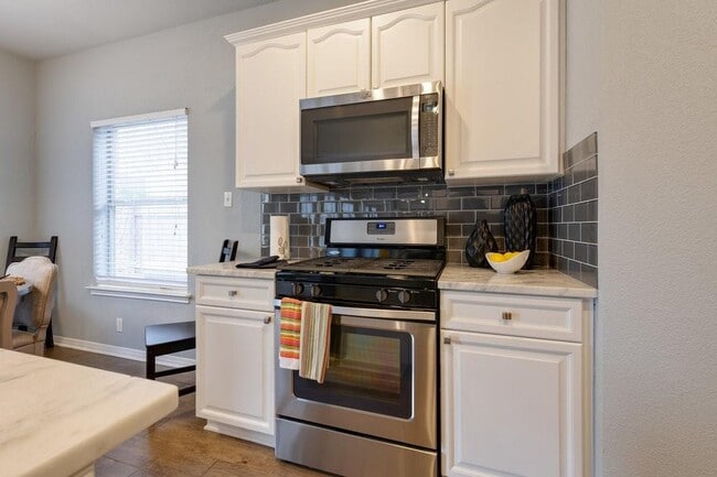 Building Photo - 14403 Olive Hill Dr