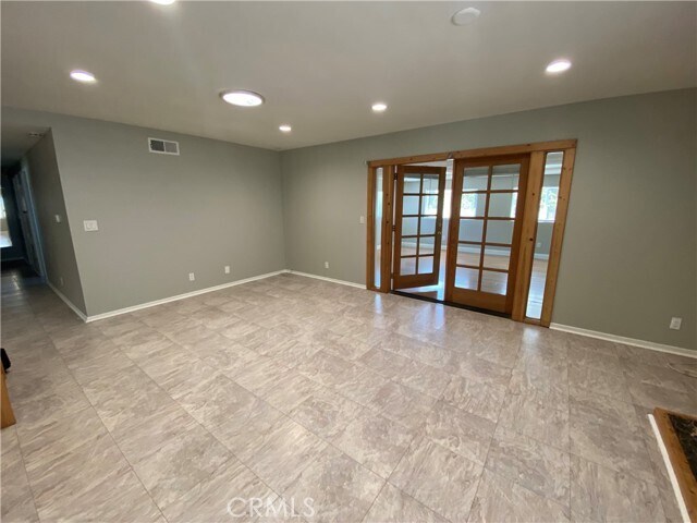 Building Photo - 8894 El Capitan Ave