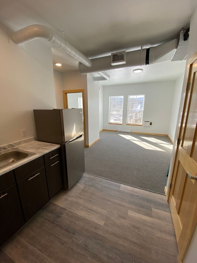 Building Photo - 2BD/1BA In Richmond - ?Half Off First Month’s Rent with Lease Starting by August 1?