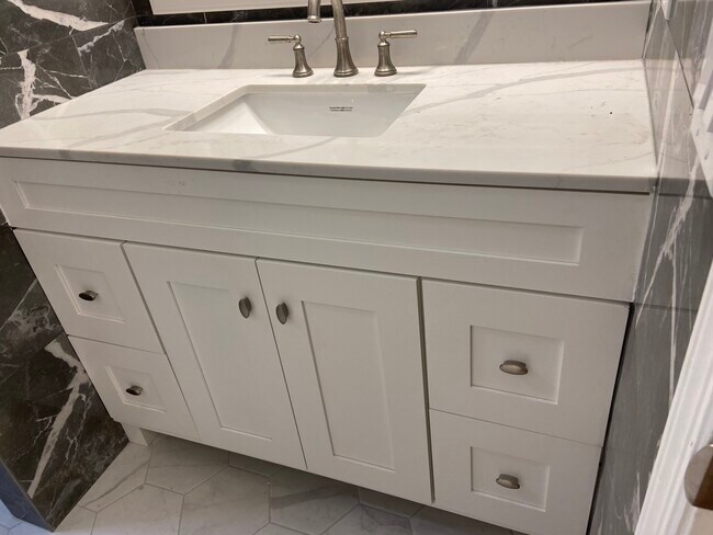 Building Photo - Rental by Owner