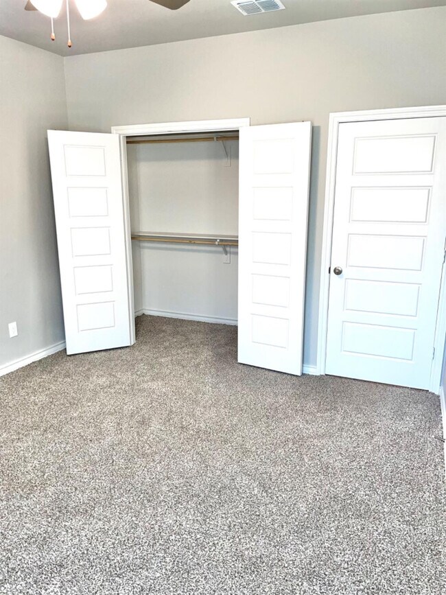 Building Photo - 7729 96th St