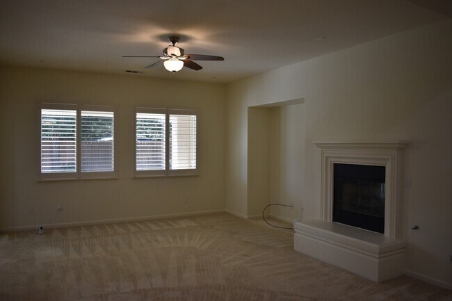 Building Photo - 2261 Pillsbury Rd