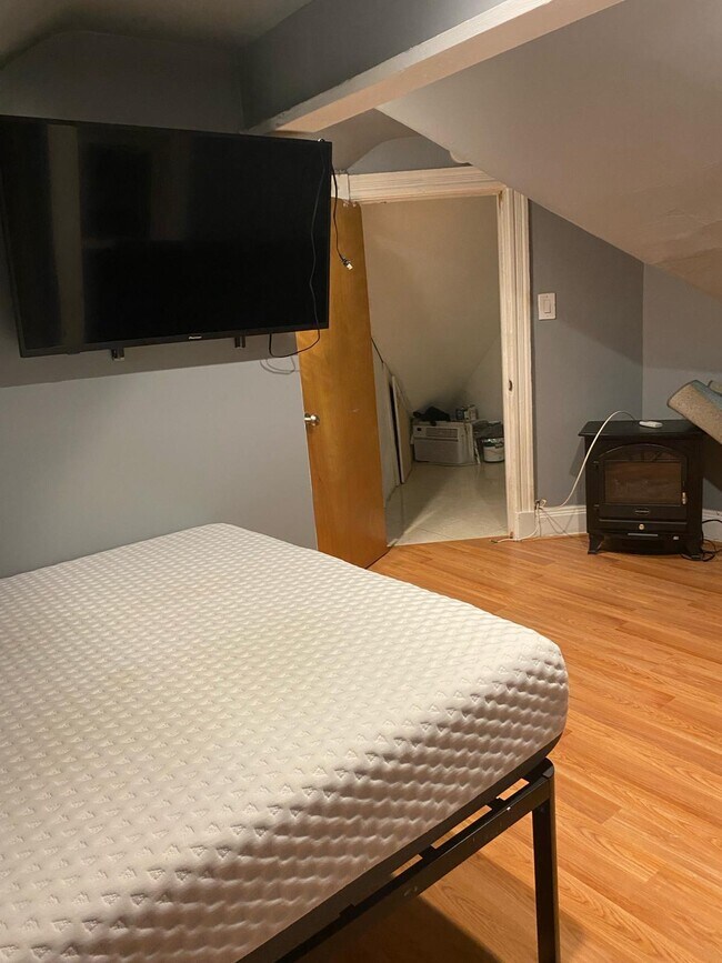 Building Photo - 4524 Richardson Ave