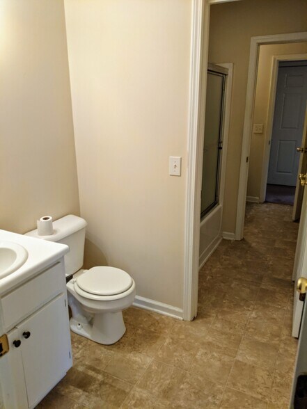 Building Photo - 311 River Lodge Dr A