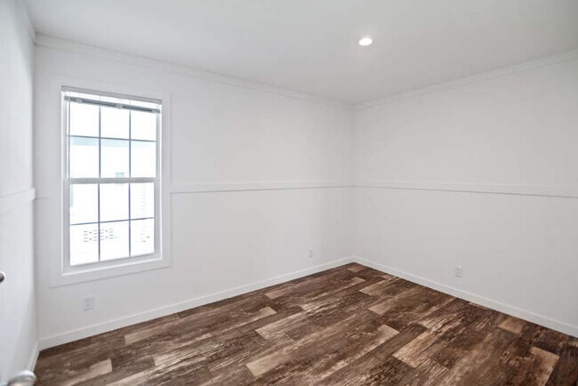 Building Photo - 1447 Whispering Pnes Lp
