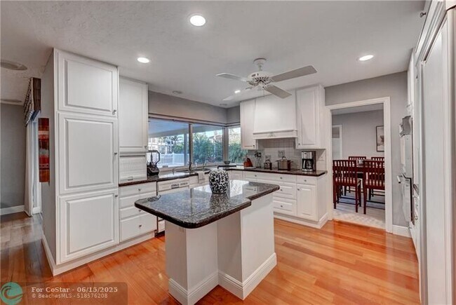 Building Photo - 681 Marine Dr