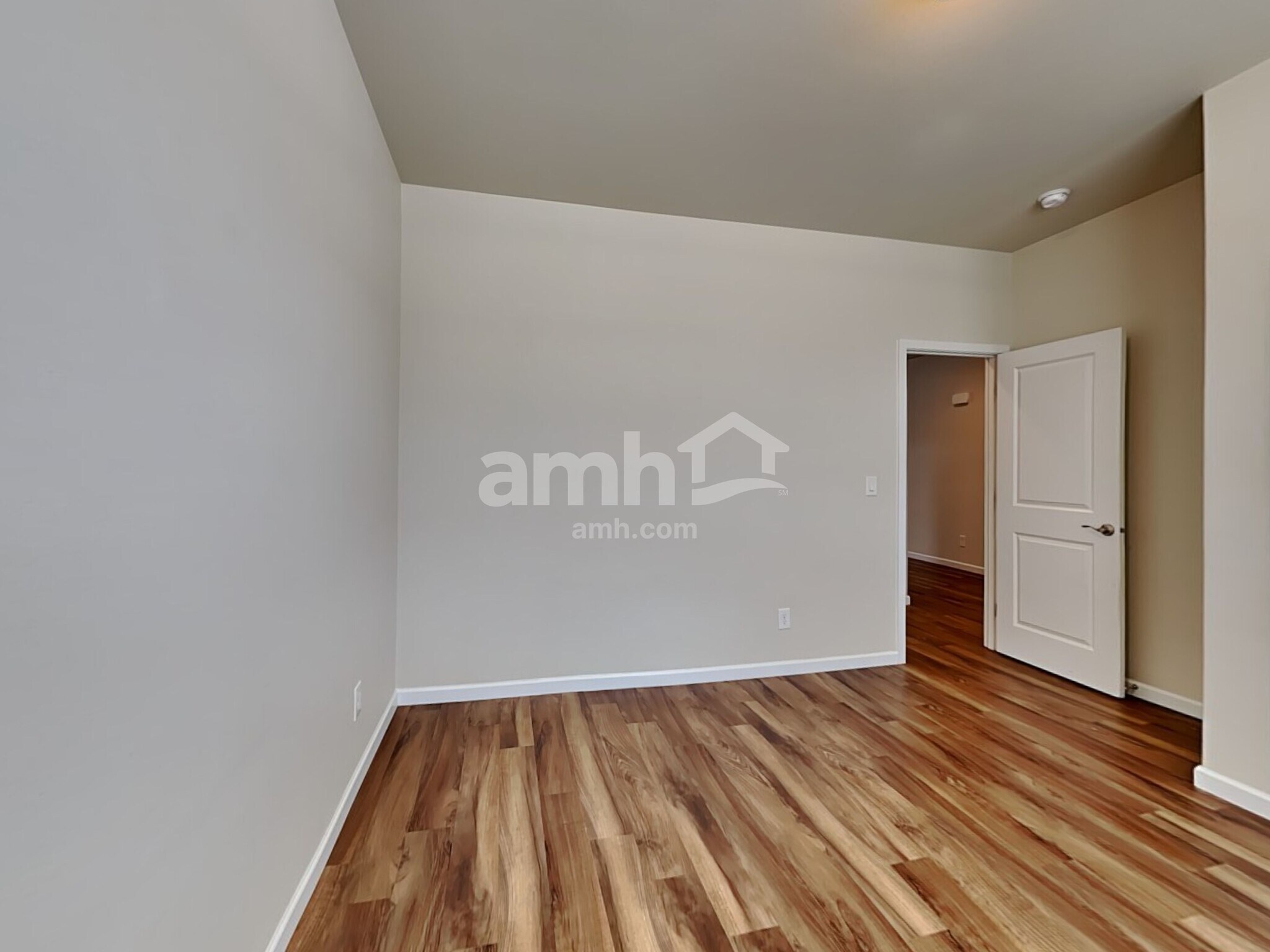 Building Photo - 455 McKinley St
