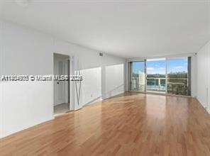 Building Photo - 5161 Collins Ave