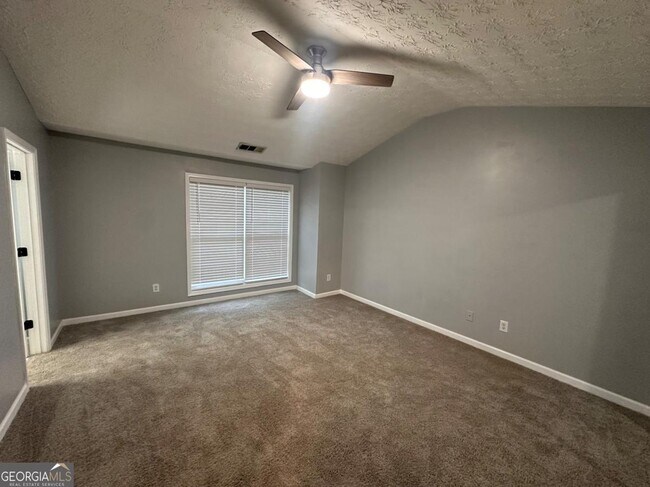 Building Photo - 2025 Austin Park Cir