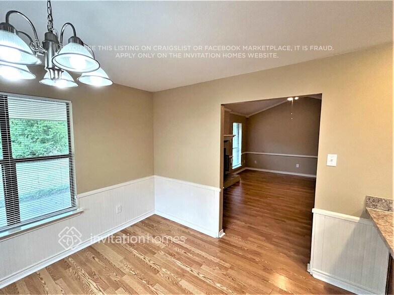 Building Photo - 400 Partridge Cir