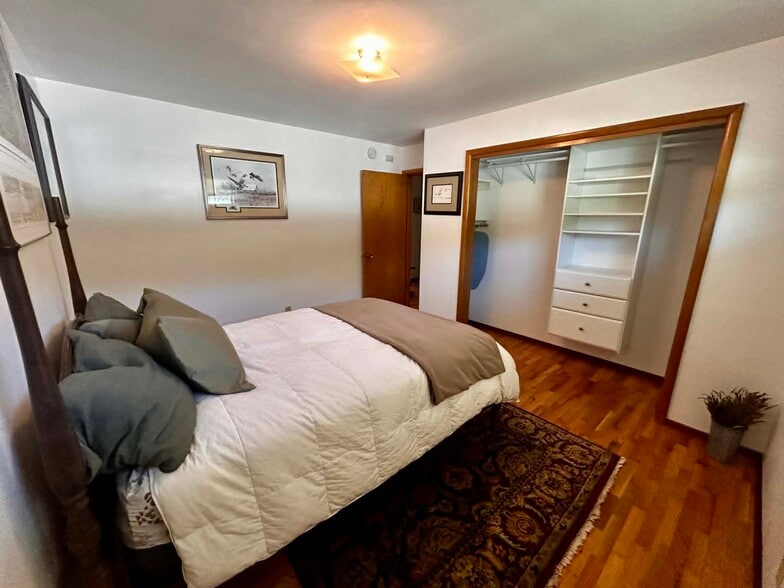Building Photo - 302 N 37th Ave