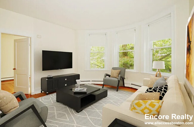 Building Photo - 1539 Beacon St