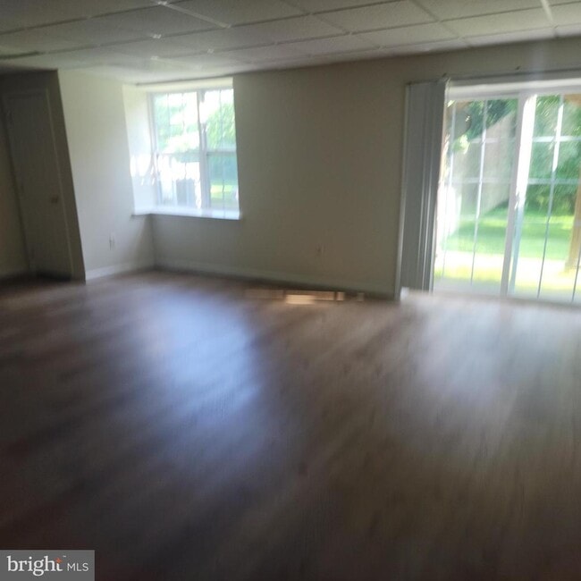 Building Photo - 189 Westbrook Dr
