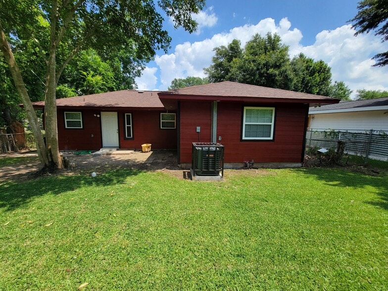 Building Photo - 5510 Groveton St