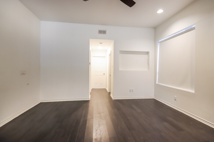 Building Photo - 10518 Moorcreek Dr