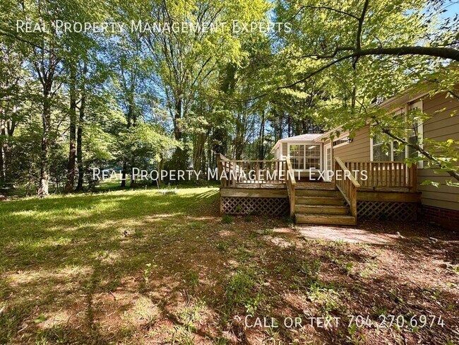 Building Photo - 801 Water Wheel Ct