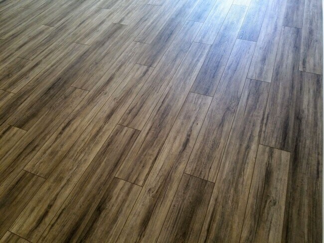 Building Photo - Gaslamp 1 bedroom with View, Wood floors, ...