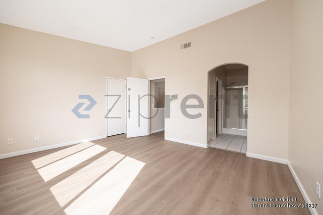 Building Photo - 10705 Wexford St