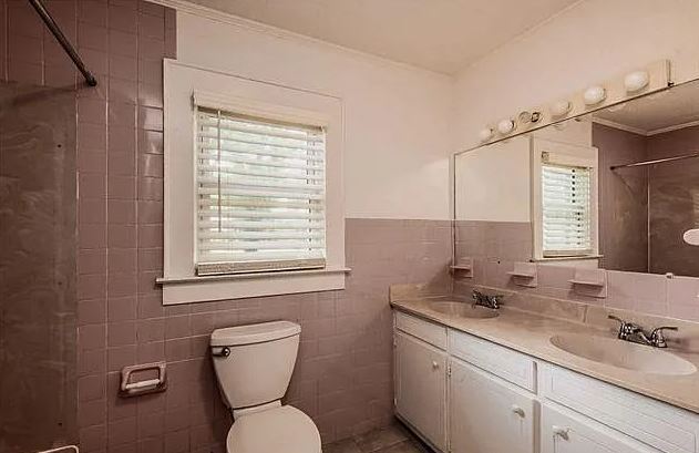 Building Photo - 40 Florence Ave