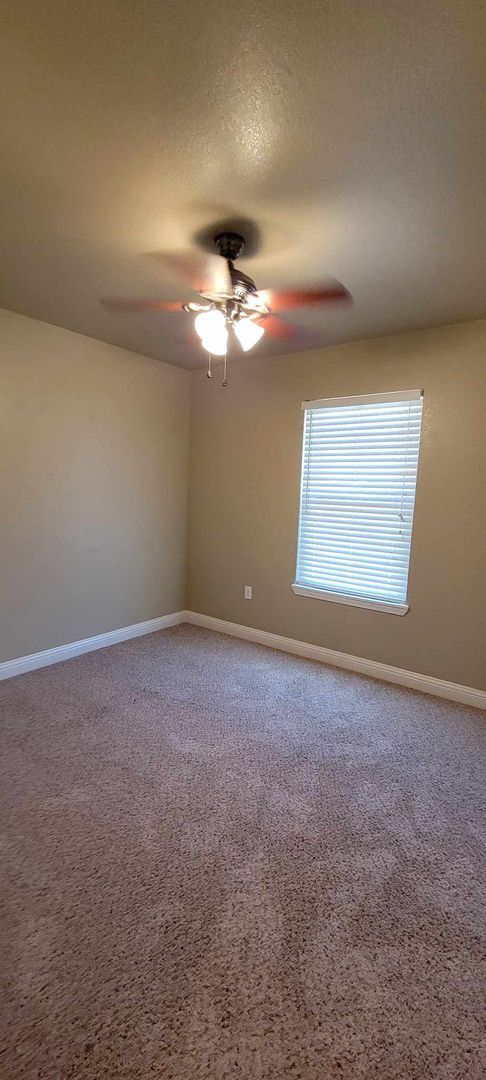 Building Photo - Beautiful 3 bed 2 bath home!