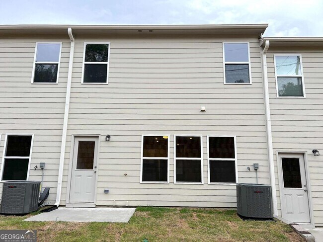Building Photo - 4113 Oakwood Ter Ct