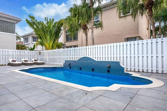 Building Photo - 3949 194th Ln