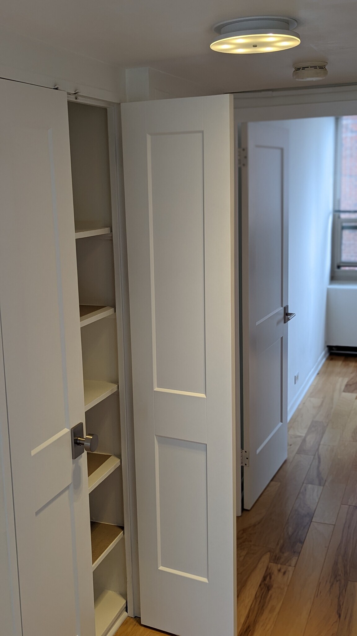 Building Photo - 3950 N Lake Shore Dr