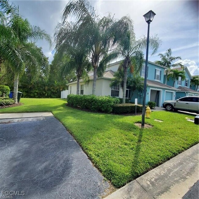 Building Photo - 3616 Pine Oak Cir