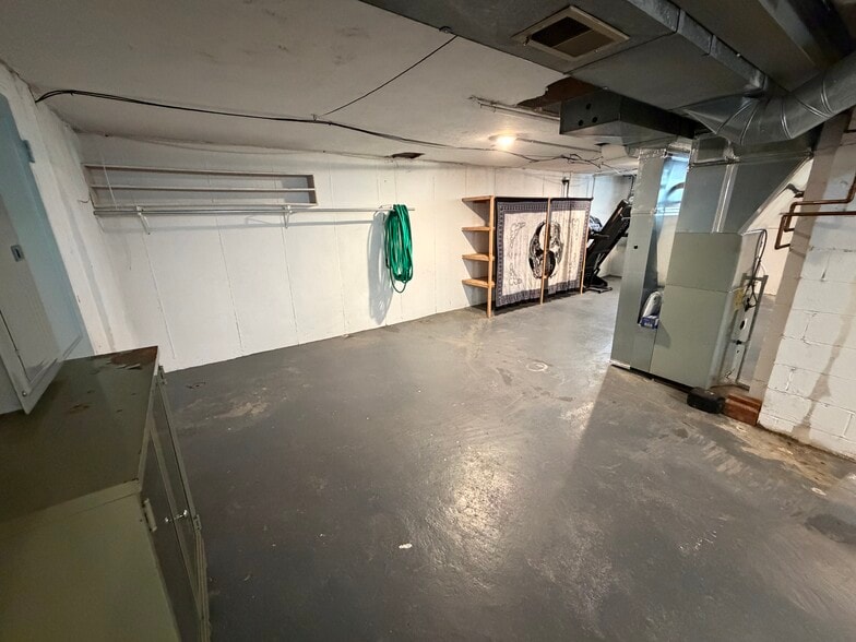 Basement - 2641 Vanderen Dr