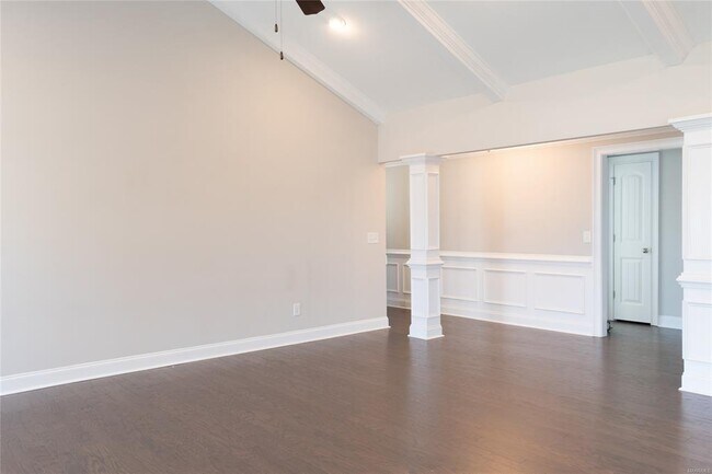 Building Photo - 923 Wheat Ridge Dr