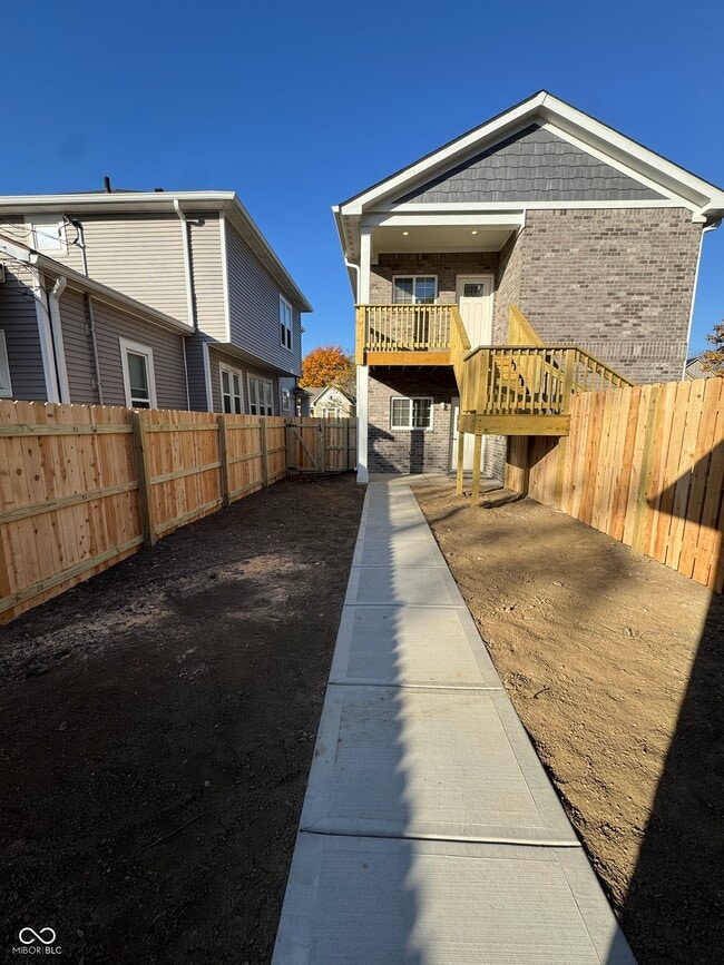 Building Photo - 225 N Hamilton Ave