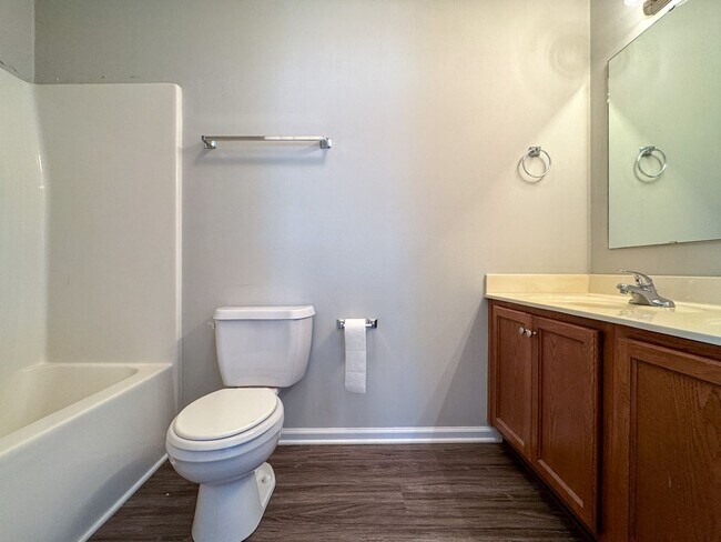 Building Photo - 1502 Bridgeton Way