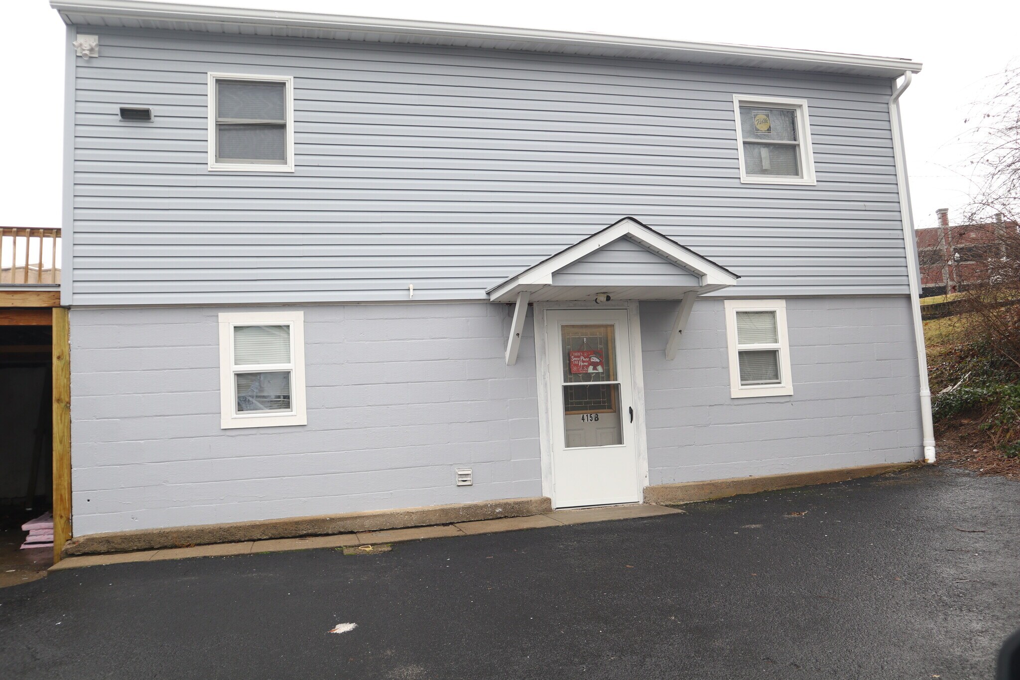 Building Photo - 415 East St