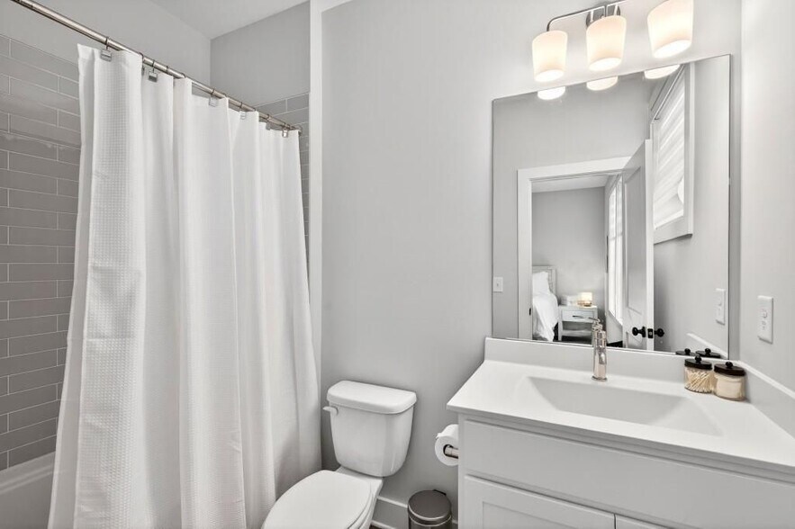 Building Photo - 2641 Mackintosh Ct