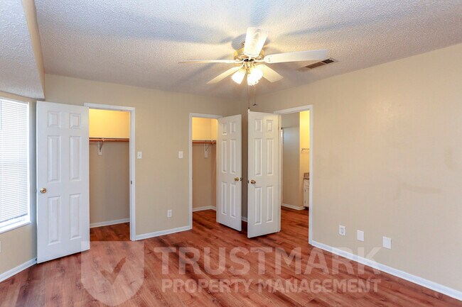 Building Photo - 3103 Courtney Ln