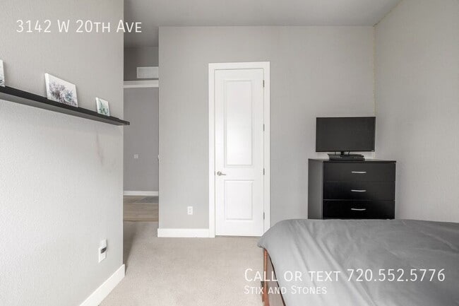 Building Photo - 3142 W 20th Ave